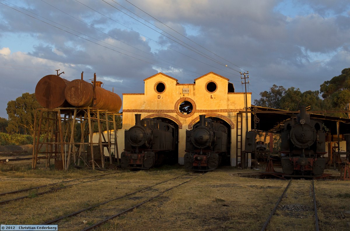 2012-12-21 17.47 Asmara depot.jpg