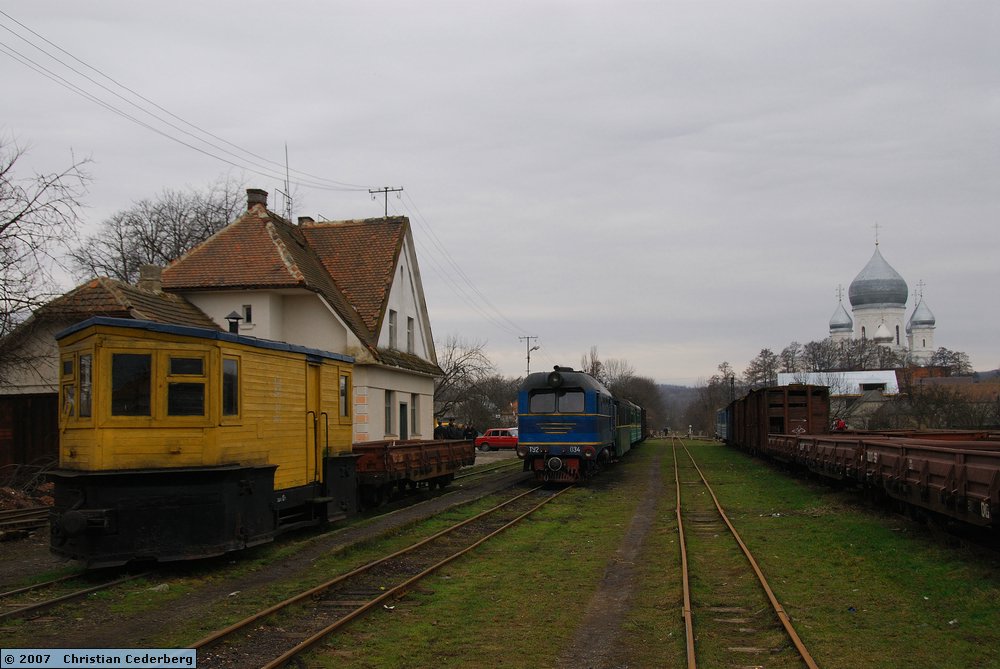 2007-02-24 (04) Beregovo narrow gauge.jpg